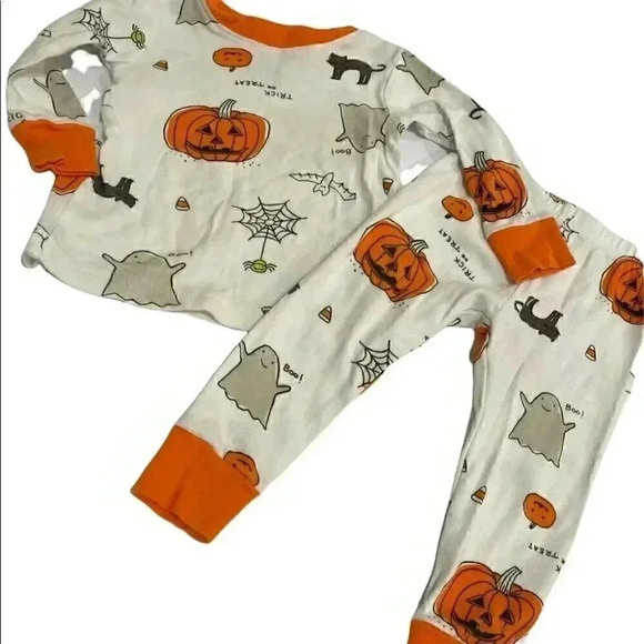 Carter’s Pajamas - Picture 1 of 7